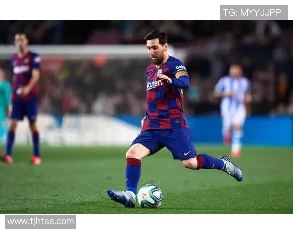 2025年全球足球顶级球星排名解析 揭示当今足坛最佳球员实力对比 2025年全球足球顶级球星排名解析 揭示当今足坛最佳球员实力对比