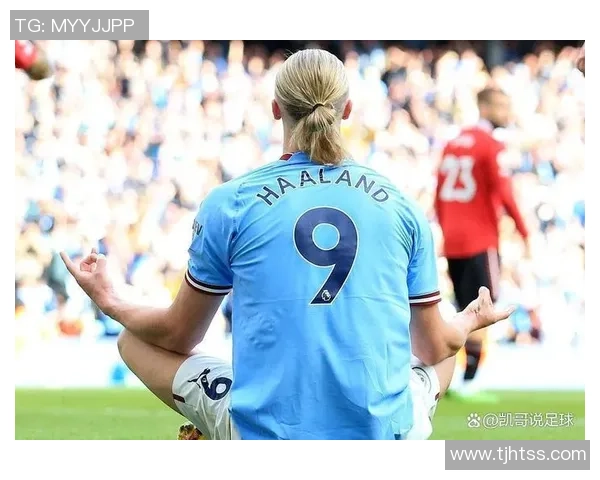 三位封神足球巨星的传奇故事与荣耀时刻揭秘 三位封神足球巨星的传奇故事与荣耀时刻揭秘