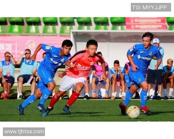 中国球星足球成长之路与辉煌成就及未来发展方向解析