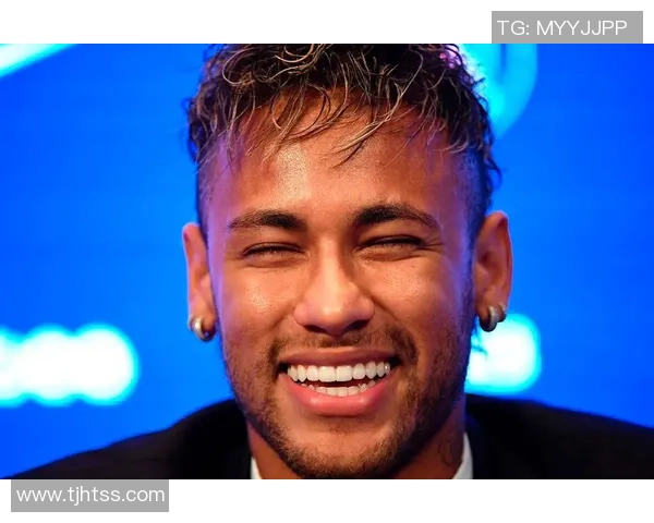 以内马尔喜欢的足球球星女为主题探索足球界男女球员之间的独特魅力与互动 以内马尔喜欢的足球球星女为主题探索足球界男女球员之间的独特魅力与互动